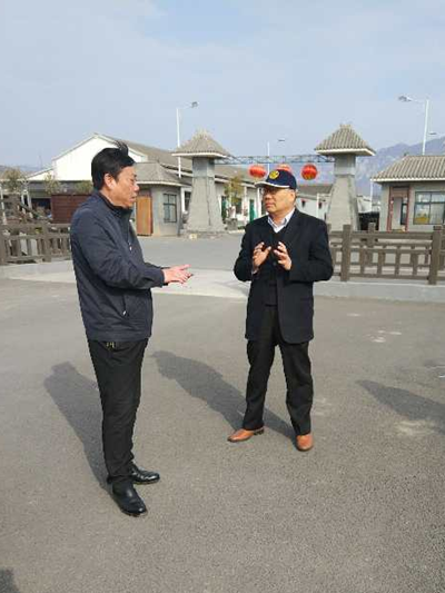 陈国林参观同修武县七贤晟园农林有限公司 陈国林参观同修武县七贤晟园农林有限公司